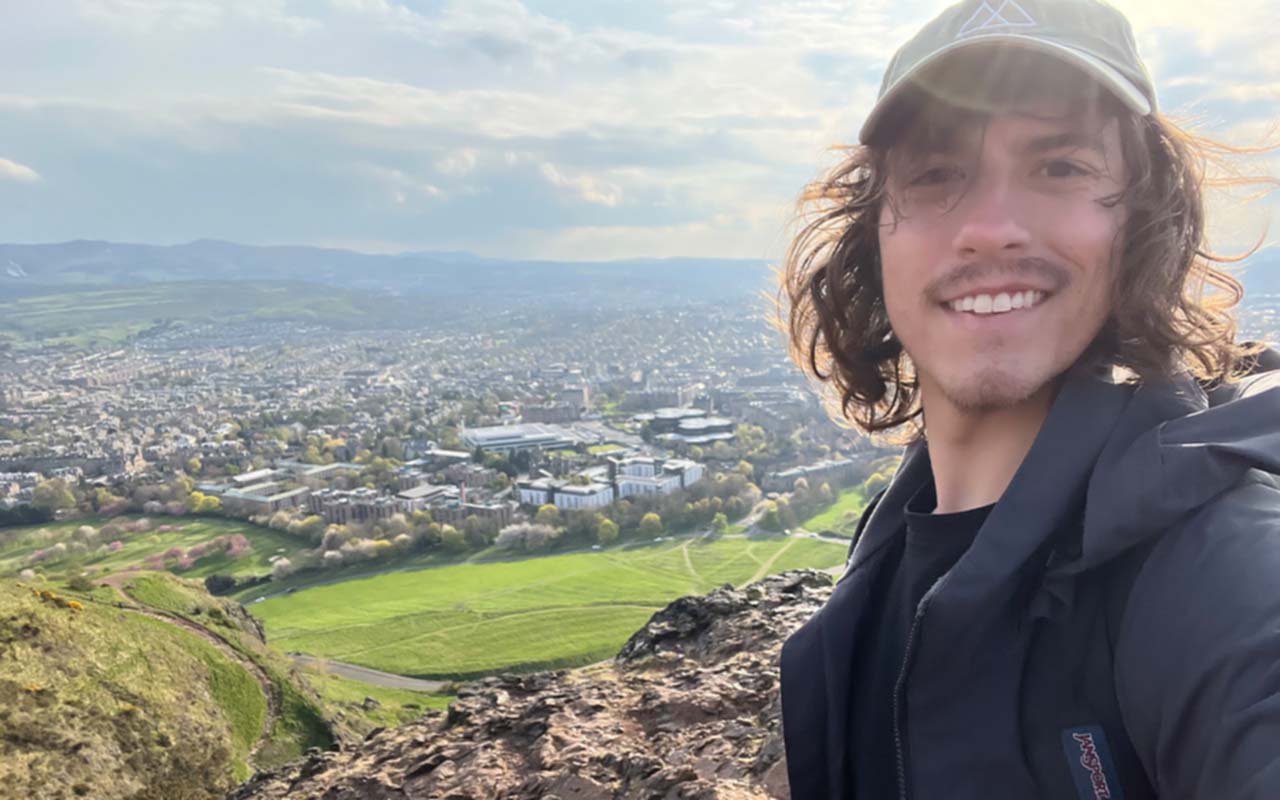 Austin Crotteau taking a selfie