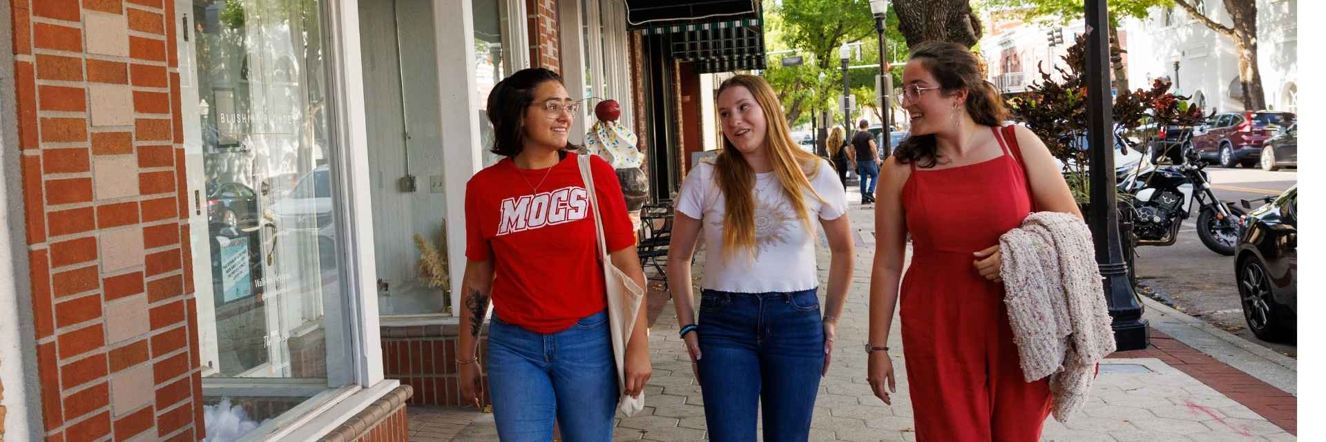 students walking around in downtown lakeland